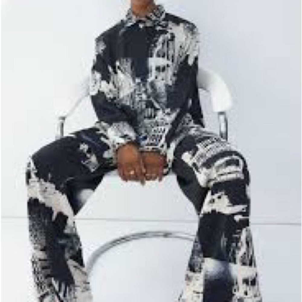 H&M Blue and Cream Graphic Print Pants